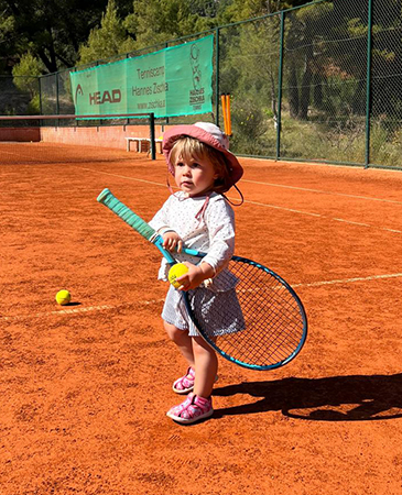Tennis school in Bol